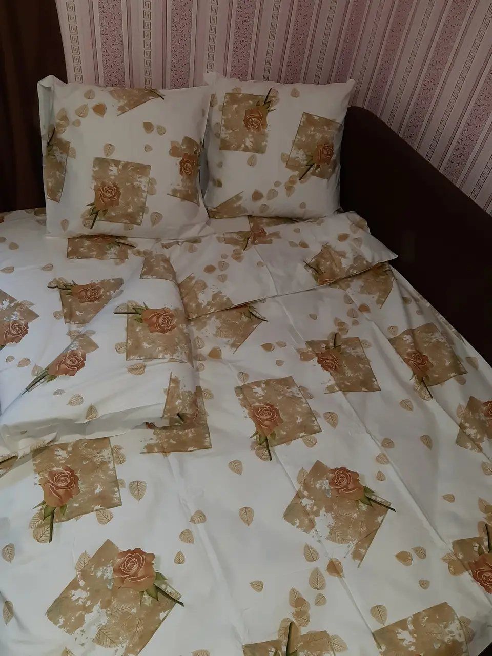 Двоспальний комплект постільної білизни, тканина коттон, принт: Троянди